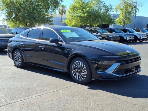 Certified 2025 Hyundai Sonata Limited FWD image 7