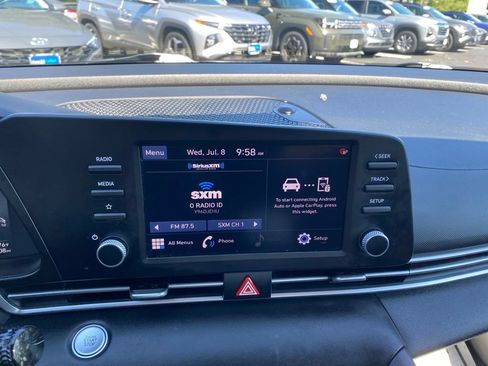 Certified 2023 Hyundai Elantra SEL FWD image 17