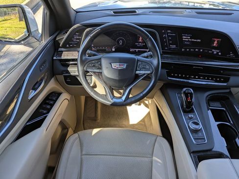 Certified 2022 Cadillac Escalade Premium Luxury image 21