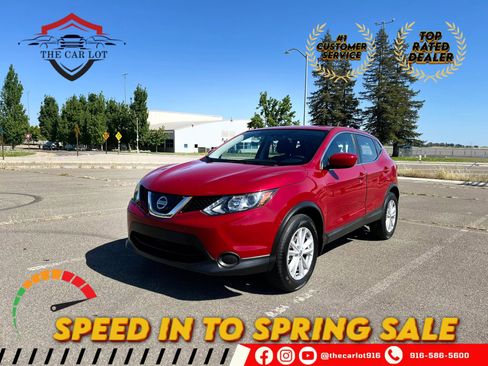 Used 2018 Nissan Rogue Sport S w/ S Appearance Package FWD image 1