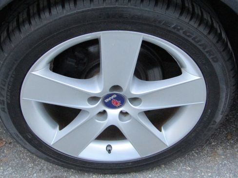 Used 2010 Saab 9-3 2.0T w/ Comfort Package image 35