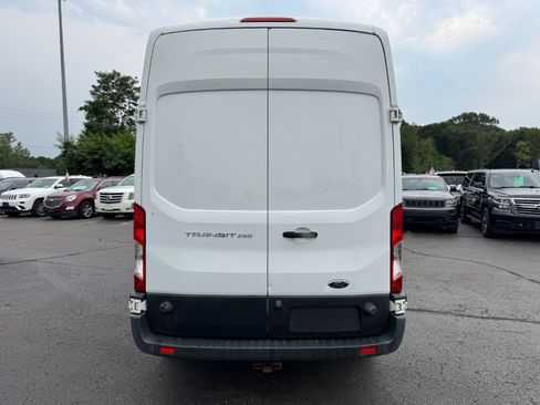 Used 2017 Ford Transit 250 148 High Roof RWD image 4