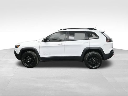 Used 2022 Jeep Cherokee Trailhawk w/ Sun, Sound & Nav Group image 9