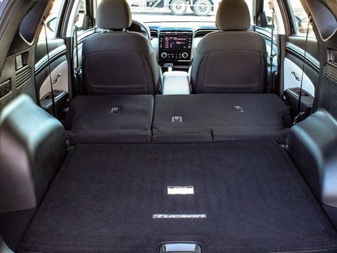 Used 2023 Hyundai Tucson SE image 43