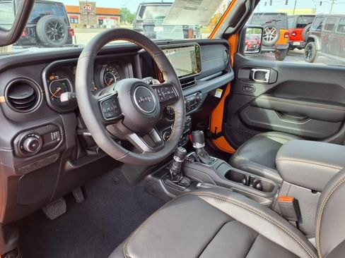 New 2025 Jeep Wrangler Unlimited Rubicon 392 image 10