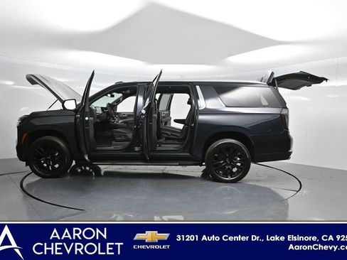 New 2025 Chevrolet Suburban Premier image 35