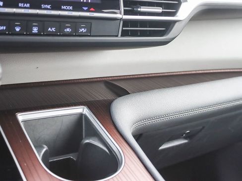 Used 2023 Toyota Sienna LE image 39