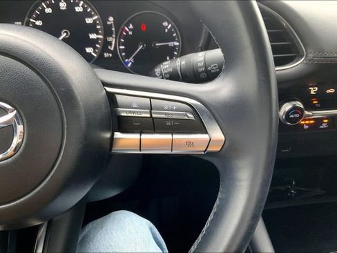 Used 2019 MAZDA MAZDA3 Hatchback w/ Premium Package image 19