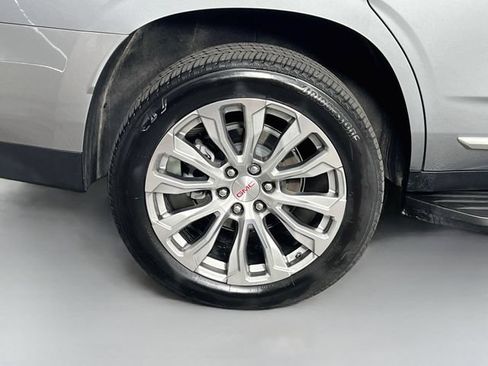 Used 2024 GMC Yukon Denali w/ Advanced Technology Package AWD/4WD image 42
