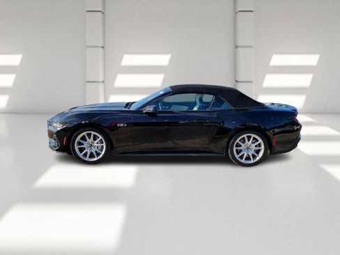 Used 2024 Ford Mustang GT Premium image 4