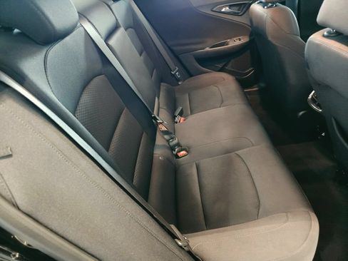 Certified 2025 Chevrolet Malibu LT FWD image 9