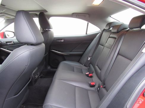 Used 2016 Lexus IS 300 AWD image 14