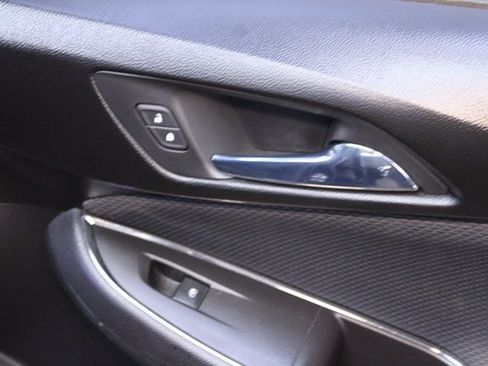 Used 2016 Chevrolet Cruze LT image 9