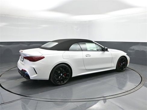 New 2026 BMW M440i Convertible image 15