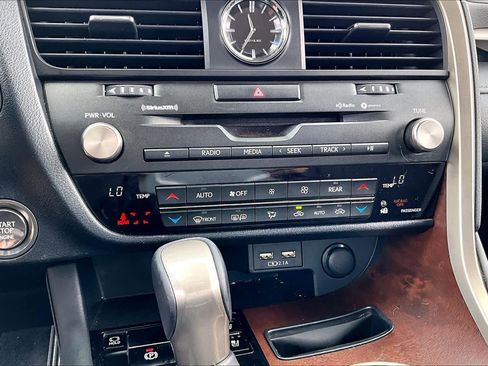 Used 2020 Lexus RX 350L FWD w/ Premium Package image 31