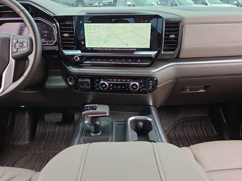 Used 2024 GMC Sierra 1500 SLT w/ SLT Premium Plus Package image 24