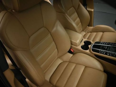 Used 2021 Porsche Macan GTS AWD/4WD image 61