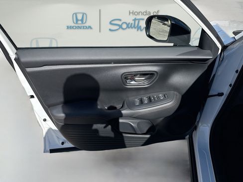 Certified 2024 Honda HR-V Sport image 19