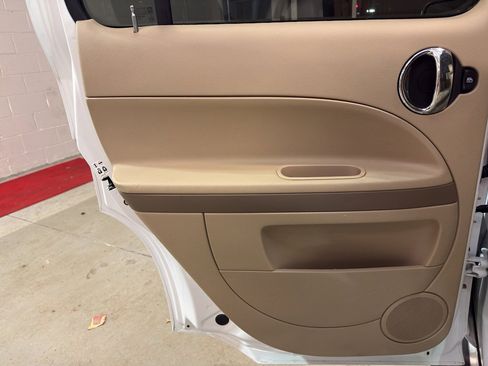 Used 2007 Chevrolet HHR LT w/ LT Preferred Equipment Group image 28