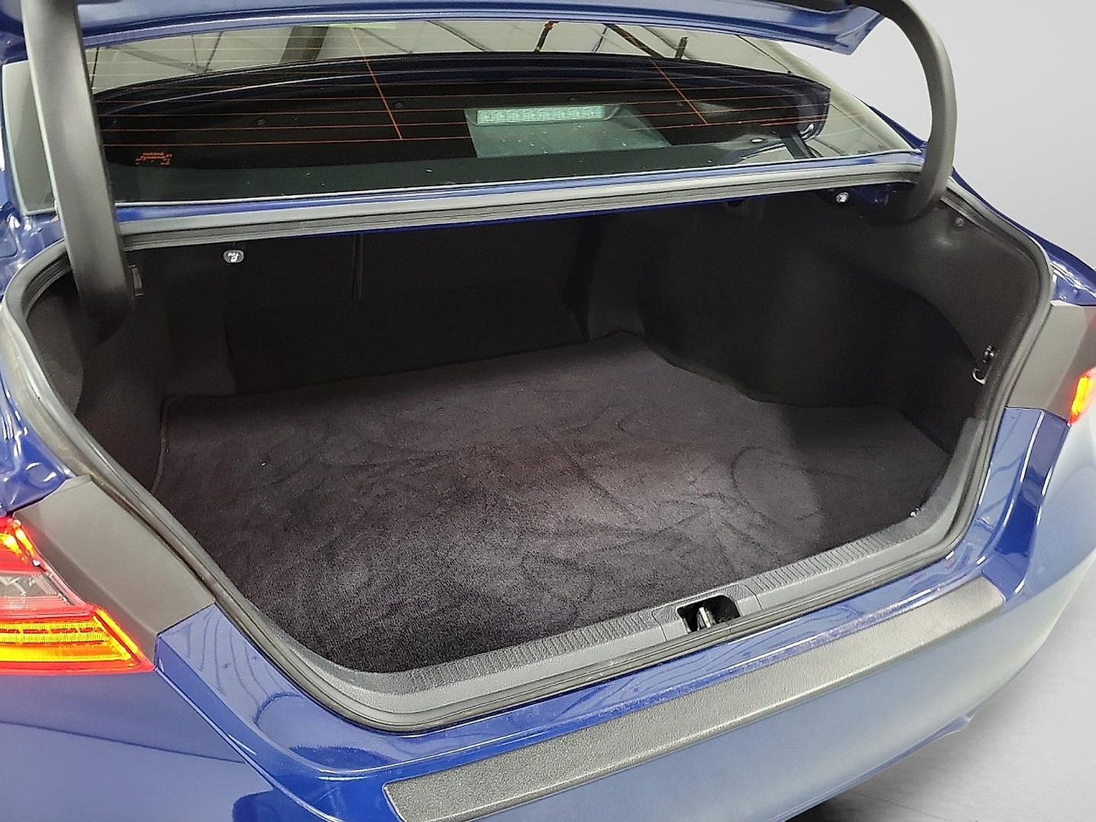 Certified 2023 Toyota Camry XSE w/ Cold Weather Package FWD image 7