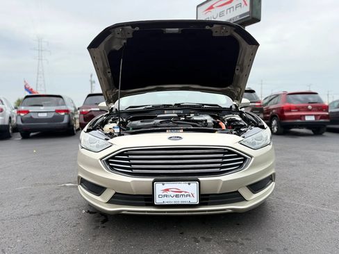 Used 2018 Ford Fusion SE FWD image 11