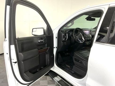 Used 2019 GMC Sierra 1500 SLT w/ SLT Premium Package image 28