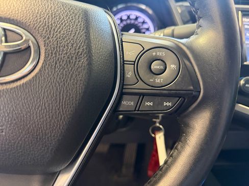 Certified 2019 Toyota Camry SE FWD image 21