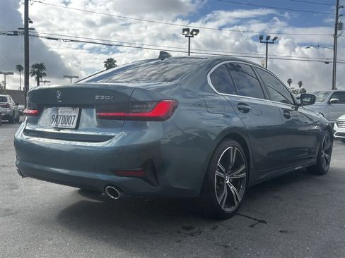 Used 2021 BMW 330i xDrive Sedan w/ Premium Package image 8