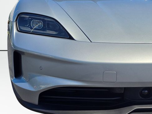 Used 2025 Porsche Taycan 4S AWD/4WD image 29