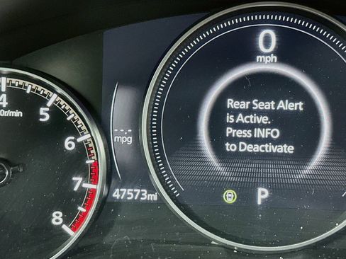 Used 2024 MAZDA MAZDA3 s FWD image 19
