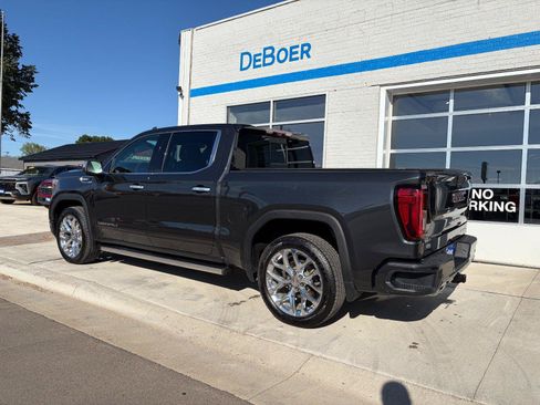 Used 2020 GMC Sierra 1500 Denali w/ Denali Ultimate Package AWD/4WD image 3