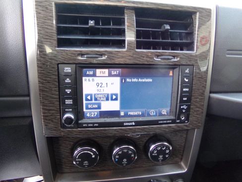 Used 2012 Jeep Liberty Limited Jet w/ Comfort/Convenience Group image 32