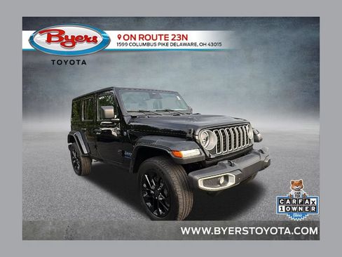 Used 2025 Jeep Wrangler Unlimited Sahara w/ Safety Group AWD/4WD image 1
