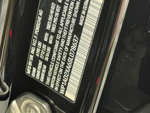 Certified 2025 Porsche Macan Electric image 24