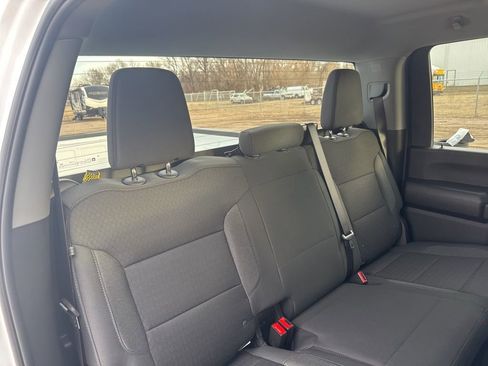 Used 2025 Chevrolet Silverado 2500 Custom w/ Custom Value Package image 17