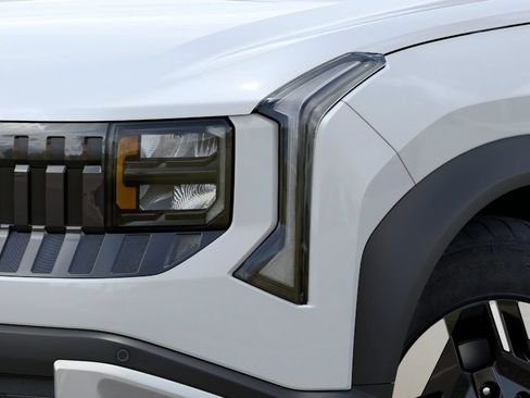 New 2027 Kia Seltos LX FWD image 10