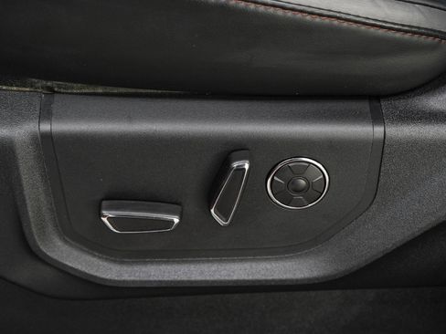 Used 2018 Ford F150 Platinum w/ Equipment Group 701A Luxury AWD/4WD image 25