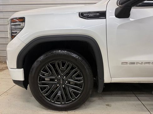 Used 2022 GMC Sierra 1500 Denali Ultimate AWD/4WD image 4