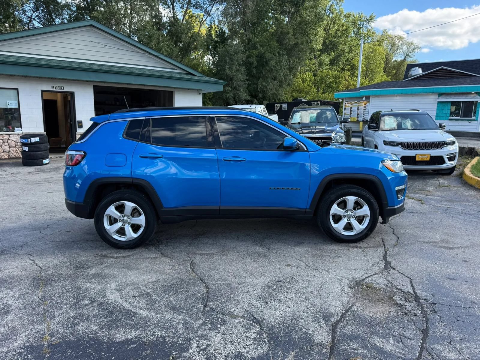 Used 2018 Jeep Compass Latitude w/ Popular Equipment Group AWD/4WD image 6