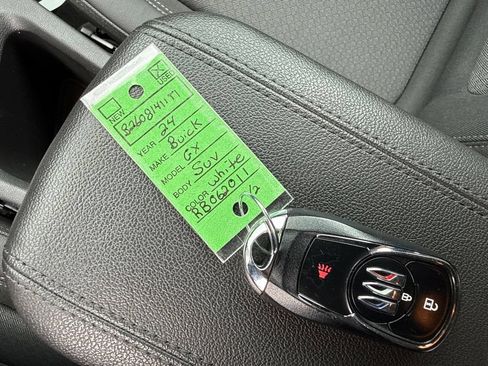 Used 2024 Buick Encore GX Preferred AWD/4WD image 31