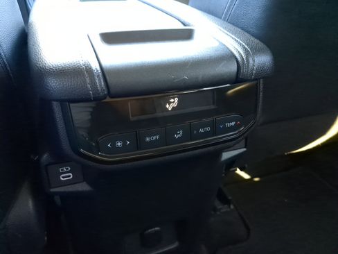 Used 2025 Toyota Grand Highlander FWD image 15