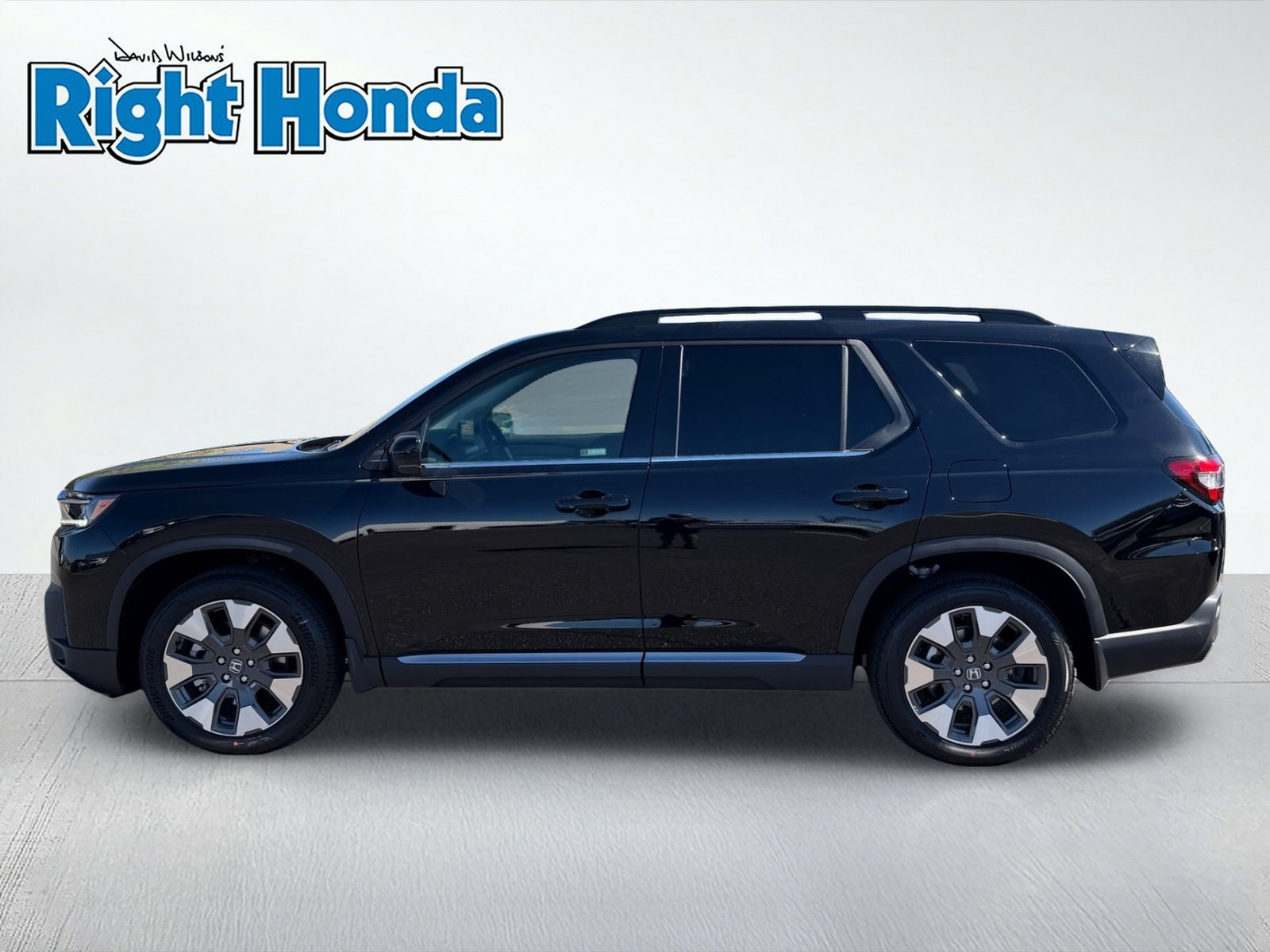 New 2026 Honda Pilot Elite image 2