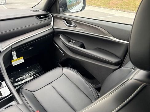 New 2026 Jeep Grand Cherokee Limited image 36