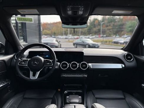 Certified 2021 Mercedes-Benz GLB 250 4MATIC image 42