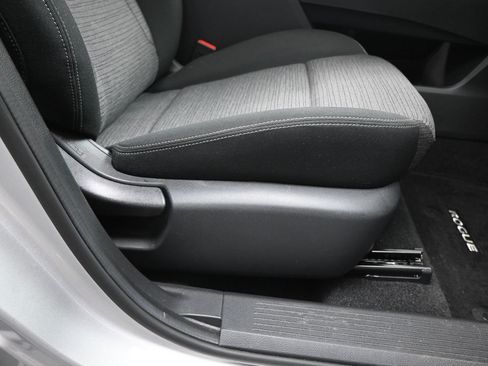 Certified 2023 Nissan Rogue SV AWD/4WD image 14