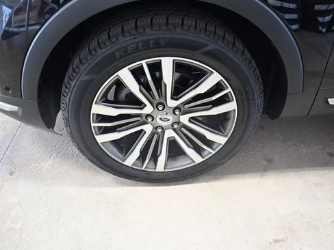 Used 2019 Ford Explorer Platinum image 33