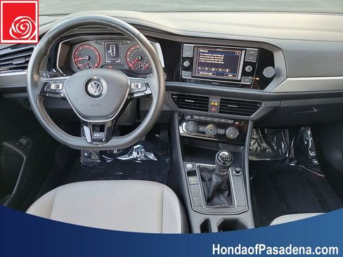 Used 2021 Volkswagen Jetta R-Line FWD image 10