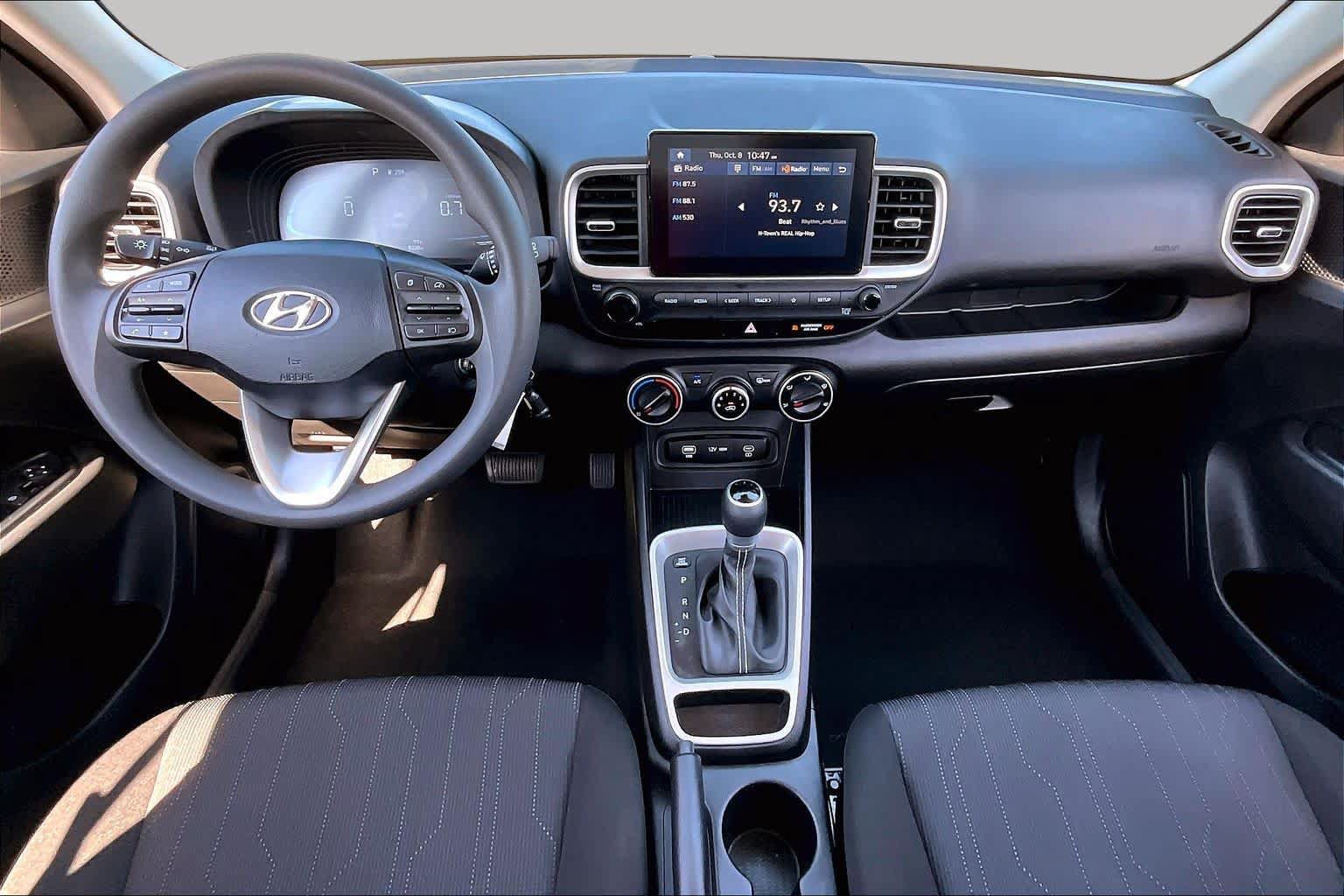 Used 2026 Hyundai Venue SE FWD image 15