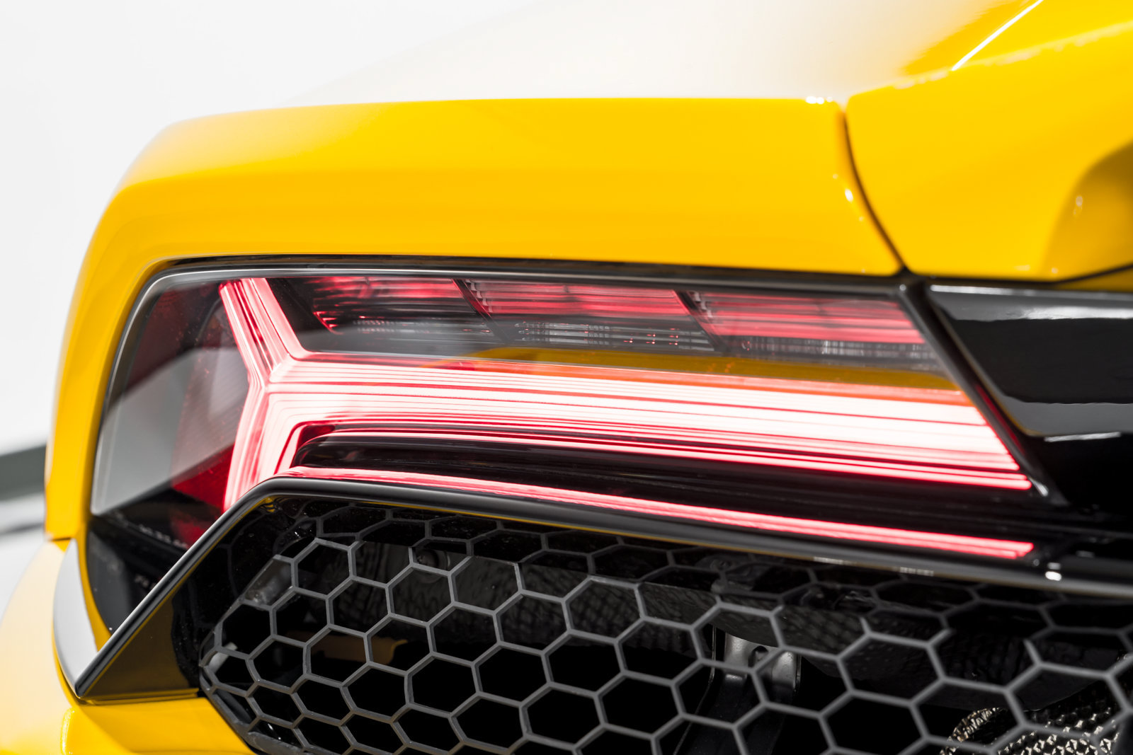 Used 2024 Lamborghini Huracan EVO AWD/4WD image 60