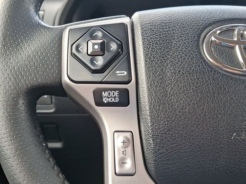 Used 2018 Toyota 4Runner Limited AWD/4WD image 18
